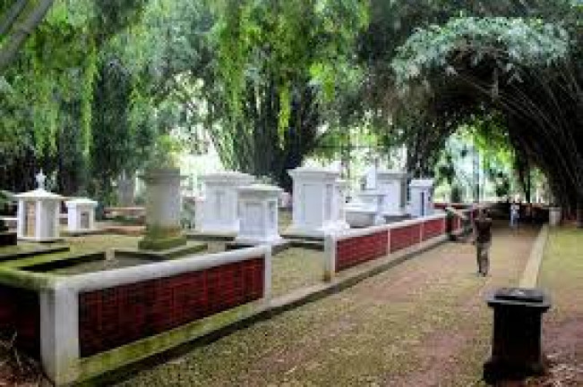 Makam Belanda di Kebun Raya Bogor Jejak Sejarah Kolonial di Tengah Keindahan Alam