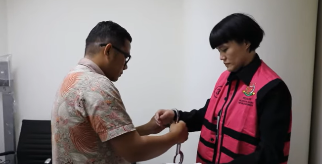 Advokat Marcella Santoso ditahan Kejagung. [YouTube Kejaksaan RI]