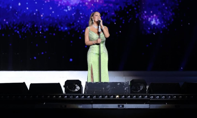 Mariah Carey saat konser. [Instagram]