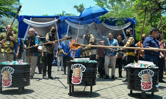 Strategi Purbaya Tekan Rokok Ilegal: Tak Naikkan Cukai hingga Harga Rokok di 2026