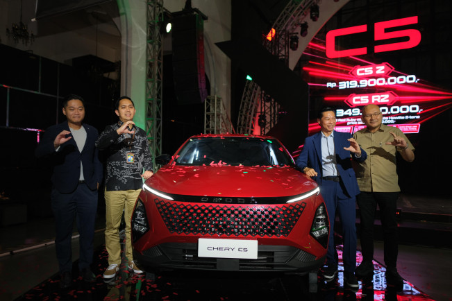 Chery C5 dan E5 Resmi Dijual di Indonesia: Harga, Jarak Tempuh, Purna Jual
