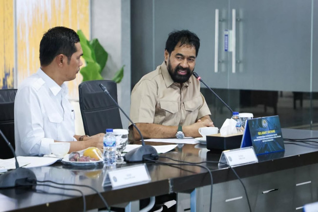 Saat Bobby Razia Plat Aceh, Mualem Malah Jajan dari Pedagang Plat BK
