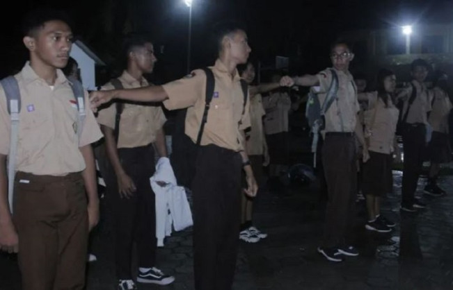 Dampak Gempa Maluku, Ruas Jalan di NTT Rusak Parah