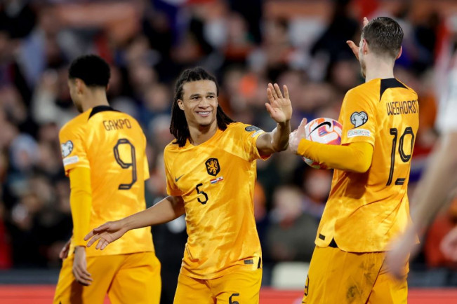 Belanda ke Trek Kemenangan, Pukul Gibraltar 3-0