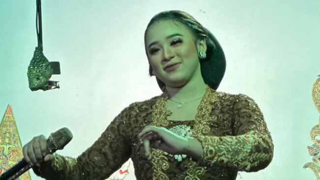 17 Tahun dan Viral! Profil Niken Salindry, Agama, dan Kesuksesannya Bawakan Bokong Semok