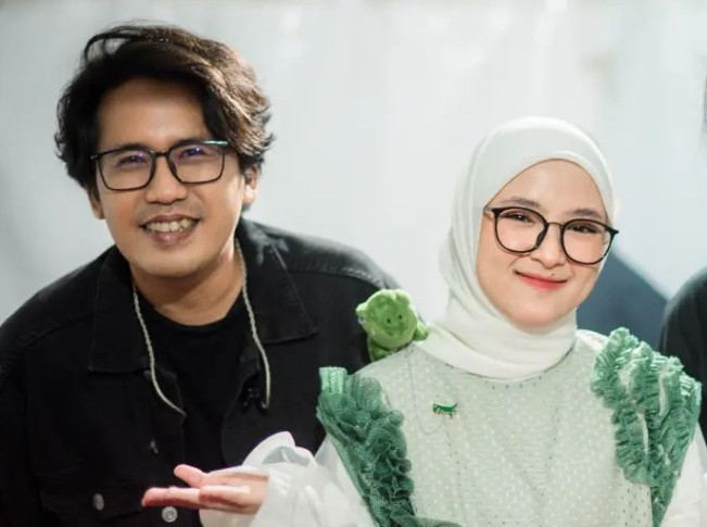 Nissa Sabyan Manggung Perdana Usai Nikah, Outfitnya Bikin Curiga: Lagi Hamil?