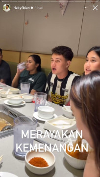 Saat Makan Bersama Rayakan Kemenangan (instagram/@rizkyfbian)