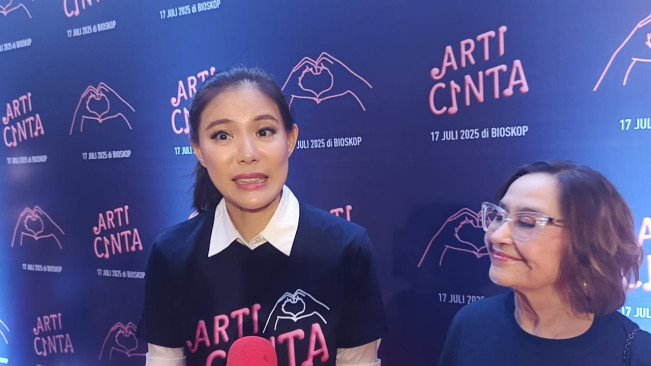 Olga Lydia bicarakan tentang "Arti Cinta" (8/7) [Selvianus Kopong Basar]