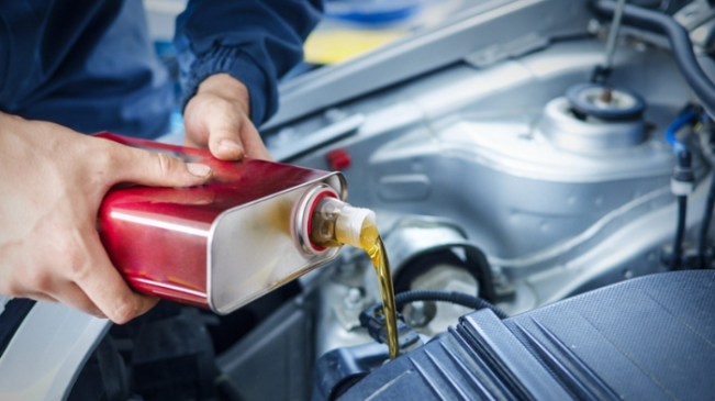 Terlanjur Pakai Oli Palsu? Lakukan Langkah Ini