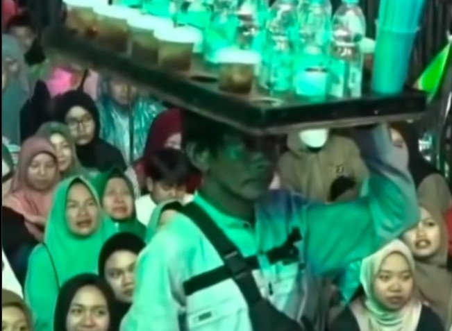 Dicari! Pak Dolop Penjual Es yang Dihina Gus Miftah, Netizen Gercep Open Donasi