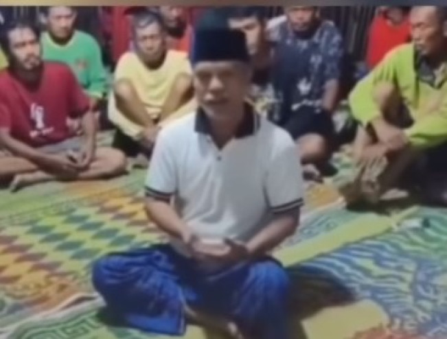 Panitia pembagian kurban di Bantar Gebang, Kota-Bekasi. (Instagram)