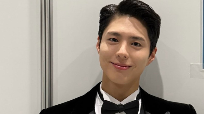 Park Bo Gum Tegur Netizen Indonesia yang Jual Merchandise Fan Meeting