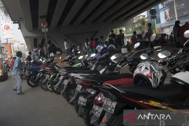 Legislator Minta Lahan Parkir Liar Dikelola Pemprov Jakarta