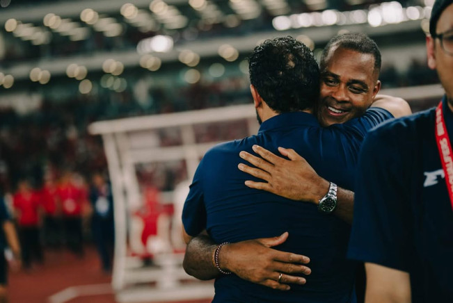 Usai Gagal Bawa Indonesia Bersinar di Arab Saudi, Patrick Kluivert cs Langsung Balik ke Belanda