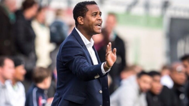 CV Patrick Kluivert, Garang sebagai Pemain Tapi "B Aja" Jadi Pelatih