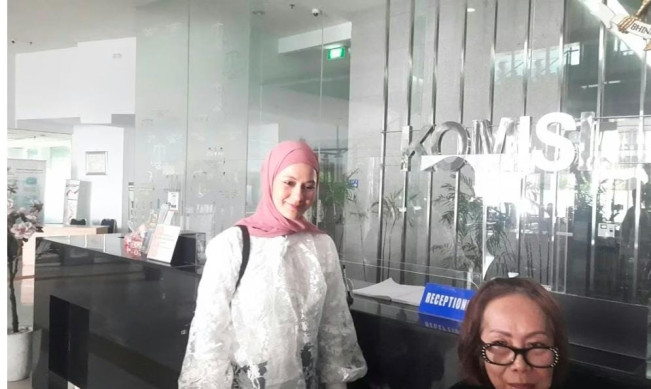 Terbukti Selingkuh, Paula Verhoeven Laporkan Hakim PA Jaksel ke Komisi Yudisial