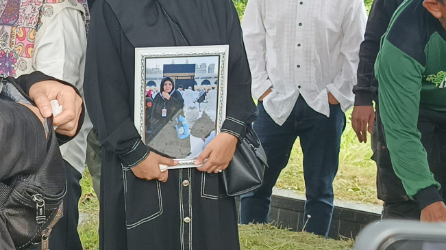 Potret almarhumah ibunda Mita The Virgin.  [Foto: FTNews.co.id/Selvianus Kopong Basar]