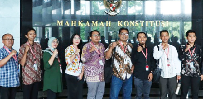 Para pemohon uji materi UU Sisdiknas Tahun 2003/Foto: dok Humas MK