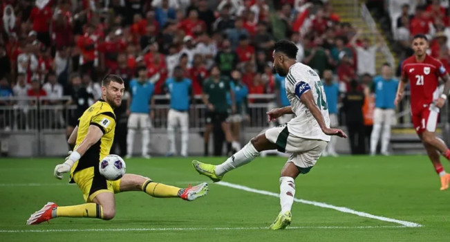 Tabel Rating Indonesia vs Arab Saudi: 7 Penyelamatan Maarten Paes vs Drama Pemain Arab