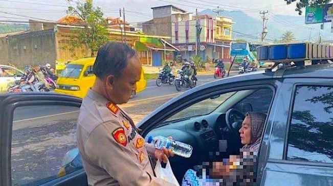 Siapa Ade Candra Gunawan? Tinggalkan Istri Siri dan Anak di Masjid Ciawi Saat Mudik