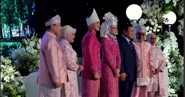 Presiden Prabowo Subianto hingga Jokowi Hadiri Resepsi Pernikahan Putri Zulhas dan Zumi Zola