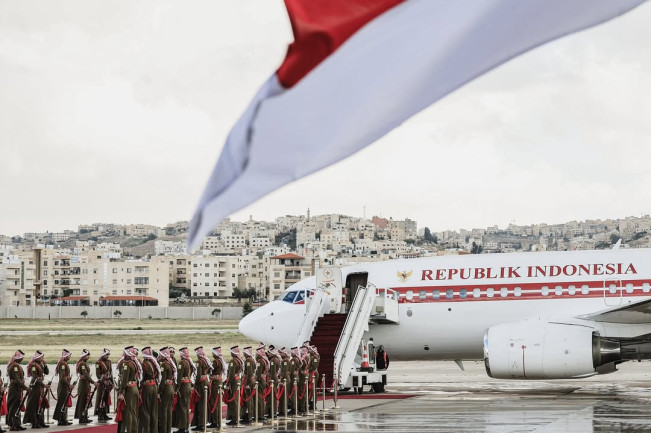 Warna Pesawat Kepresidenan Prabowo Jadi Merah Putih, Hasan Nasbi Kasih Penjelasan