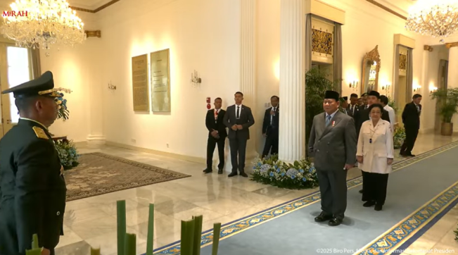 Di Depan Mega dan Gibran, Prabowo Ingatkan Pejabat yang Tidak Becus untuk Mundur: Sebelum Saya Berhentikan