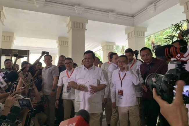 MK Tolak Gugatan Batas Usia Capres-Cawapres, Prabowo Lega