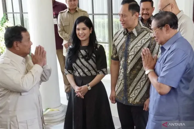 Bertemu Dubes China, Prabowo Subianto Ajak 'Bobby' Foto Bersama