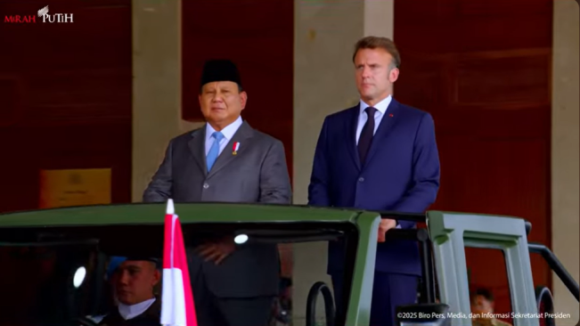 7 Potret Prabowo dan Presiden Prancis Emmanuel Macron Kunjungi Akmil Magelang