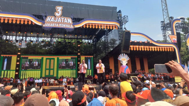 Meriahkan Kampanye Akbar Pramono Anung-Rano Karno, Denny Cagur dan Tina Toon Didaulat Jadi Pembawa Acara