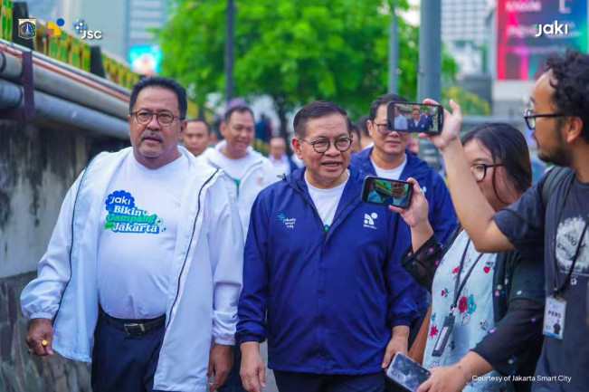 Gubernur dan Wakil Gubernur DKI Jakarta, Pramono Anung dan Rano Karno, dalam relaunching aplikasi JAKI, Rabu (28/5/2025). [Instagram @jakisuperapp]