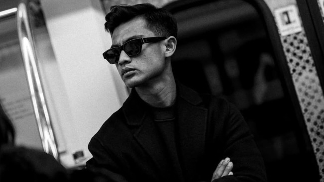 Beredar Foto Mesra Pratama Arhan dengan Selebgram Cantik, Editan AI Kah?