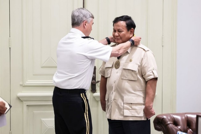 Prabowo Terima Medali Kehormatan USSOCOM dari Jenderal AS, Dinilai Visioner