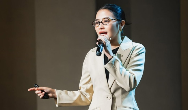 Riwayat Pendidikan Prilly Latuconsina, Resmi Jadi Dosen LSPR