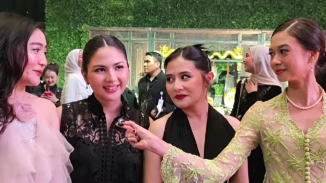 Prilly Latuconsina di Acara Ngunduh Mantu Al Ghazali dan Alyssa Daguise (instagram)