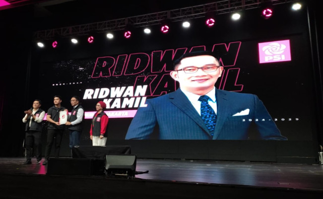Pakai Helm Full Face, Gaya Ridwan Kamil yang Resmi Diusung PSI Jadi Bacagub DKI