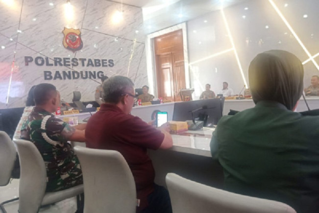 Kepolisian Bandung Bakal Tindak Tegas Bobotoh Bawa Flare