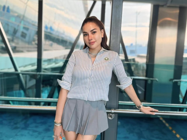 Jenguk Nikita Mirzani Tengah Rayakan Ultah ke-39 Tahun, Sang Manajer Bawa Buket Bunga