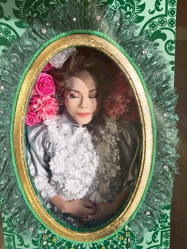 Biodata dan Agama Dewi Soekarno, Unggah Foto Tak Wajar di Dalam Peti Mati