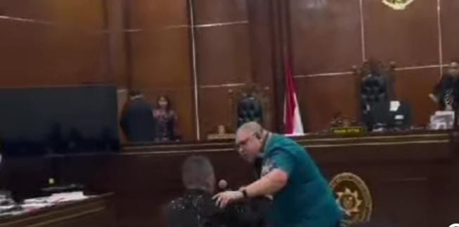 Jejak Kontroversial Razman Arif Nasution, Pengacara Yang Hampir Ribut Dengan Hotman Paris di Ruang Sidang