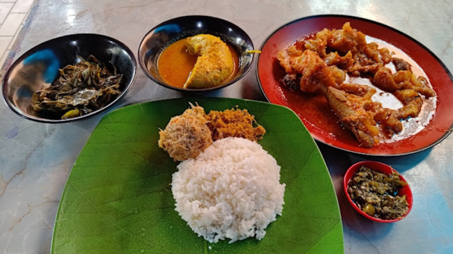 Rekomendasi Resto Padang yang Selalu Ramai di Jakarta Pusat