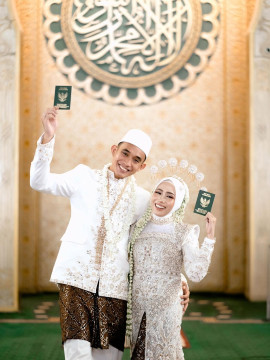 5 Potret Pernikahan Rizky Ridho dan Sendy Aulia, Sederhana di Masjid
