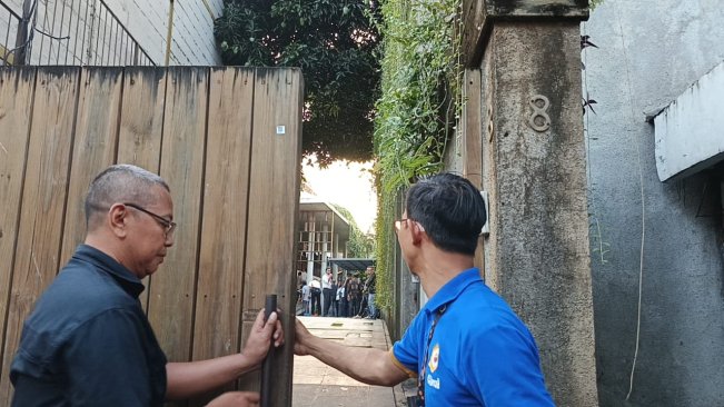 Suasana rumah Duka Ibrahim Sjarief Assegaf, suami Najwa Shihab di Jeruk Purut, Jakarta Selatan, Selasa (20/5/2025). [FTNews]