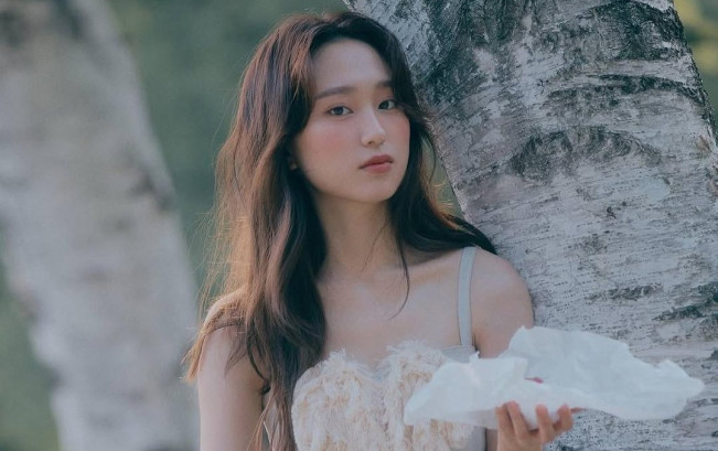 Ryu Hye Young. (Singles Magz)