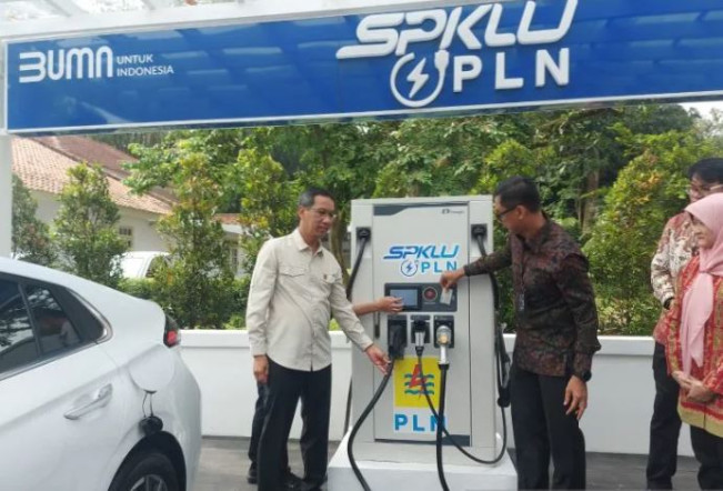 Dukung Program Zero Emmision, PLN Resmikan SPLKU di Istana Presiden