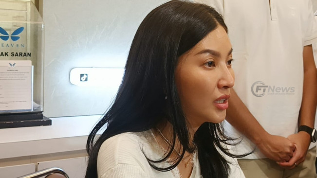 Usai Larung Abu Jenazah Ayah, Sarwendah Langsung ke Korsel, Ada Apa?