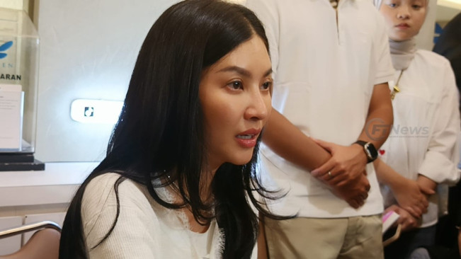 Hanya Dihadiri Keluarga Inti, Abu Jenazah Ayah Sarwendah Dilarung di Laut Hari Ini