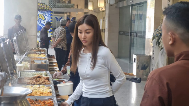 Rencana Perayaan Ultah Berujung Duka, Sarwendah Cerita Kisah Jas Biru Jelang Kepergian Ayah