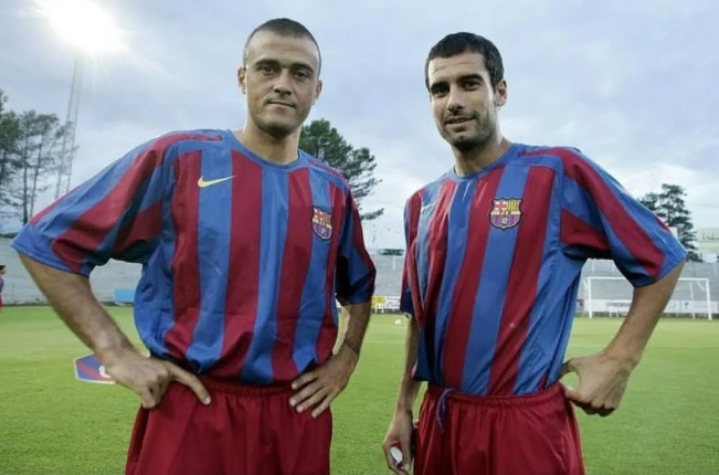 Luis Enrique dan Pep Guardiola saat jadi pemain Barcelona. [Instagram/@goldengoal126]